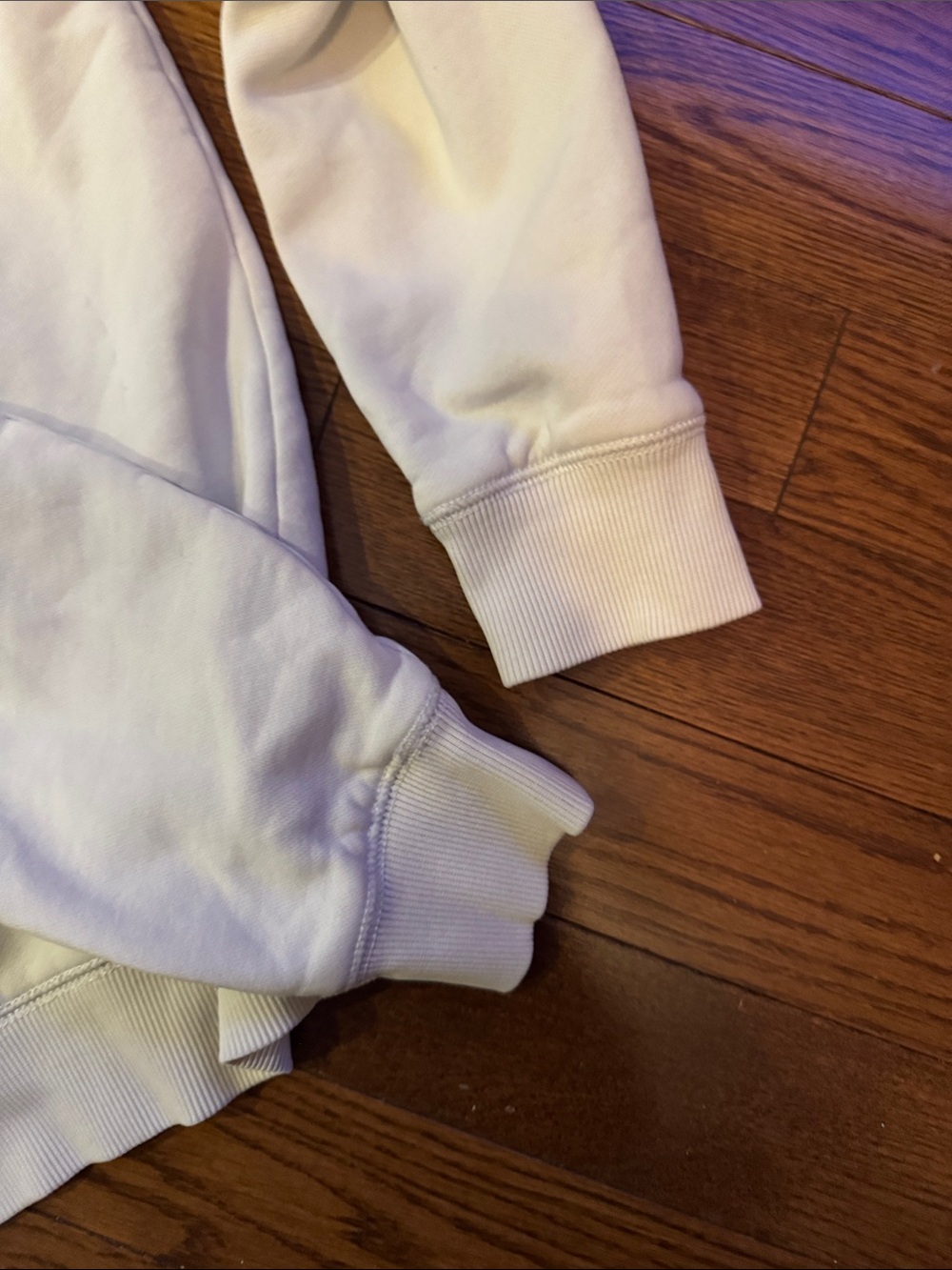 Tommy Hilfiger White Crewneck Hoodie with Signature Flag and Trim - Picture 6 of 8